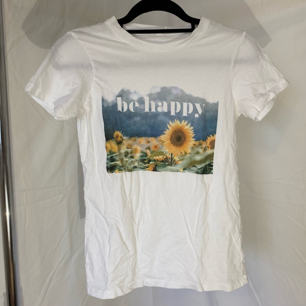 🌻 Be Happy 🌻 Tee